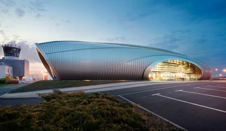 Zájem o charterové lety z Karlových Varů letos vzrostl, letiště čeká modernizace