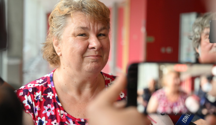 Soud potvrdil pražské učitelce podmínku, její obhájce Rajchl chce změnu zákona