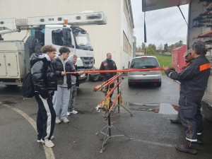 Sedmnáct studentů z pěti škol úspěšně složilo Distribuční maturitu v Plzni