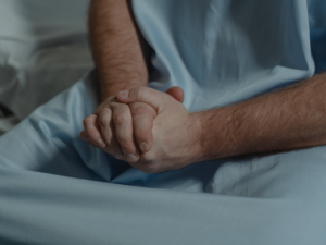 Riziko rakoviny prostaty odhalí i kapka krve, FN Plzeň nabízí preventivní vyšetření