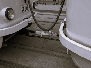 Mladíka usmýkala tramvaj k smrti. Řidičku čeká soud, hrozí jí až tři roky ve vězení