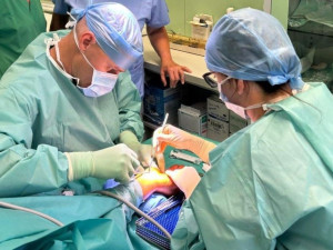 Nemocnice operuje syndrom karpálů novou a šetrnější metodou s krátkou čekací dobou