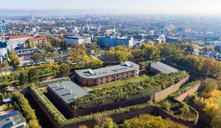 Medicínské inovace v bývalé věznici. FN Olomouc chystá investici do fortu Tafelberg