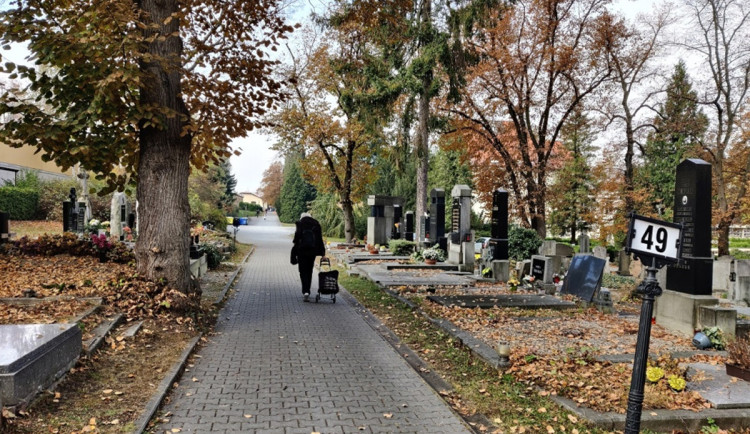 ilustrační fotka z jiného hřbitova