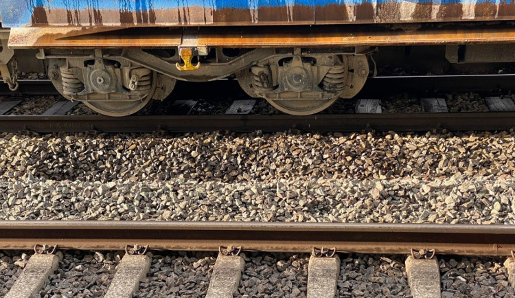 Vlak v Českém Těšíně srazil včera večer člověka, provoz na železnici byl omezený