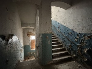 Děsivý činžák s krvavou historií projde rekonstrukcí. Vznikne tam 29 nových bytů