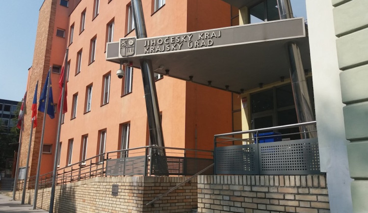 Jihočeský kraj v příštím roce rozdělí v dotačních titulech téměř 350 milionů korun