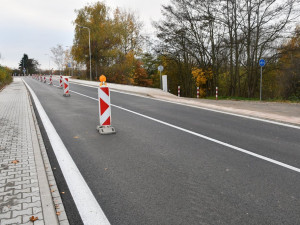 Na Klatovské třídě v Plzni začíná provoz na nové okružní křižovatce