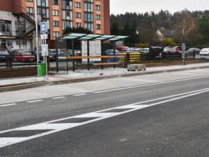 Na Klatovské třídě v Plzni začíná provoz na nové okružní křižovatce