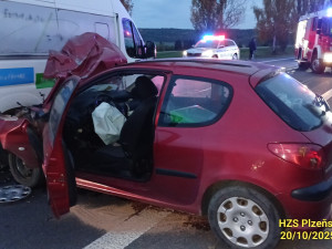 Policie obvinila z vraždy řidičku, která úmyslně nabourala. Při nehodě zahynula její dcera