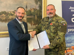 K podpisu memoranda došlo i v Jindřichově Hradci se starostou Mgr. Ing. Michalem Kozárem