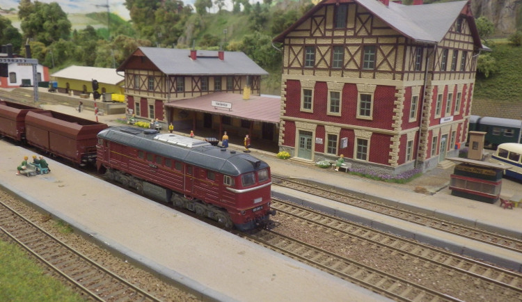 Veřejnosti se opět otevře unikátní modelové kolejiště, pracují na něm od roku 1988