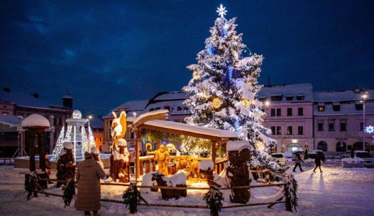 Vánoční výzdoba na náměstí v Klatovech z předchozích let
