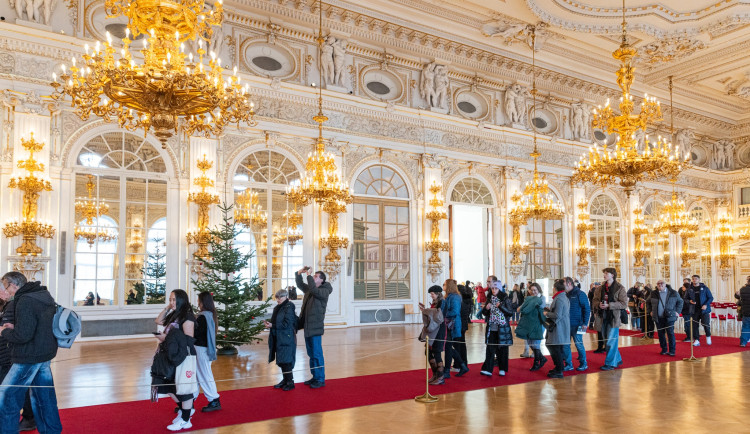 Hrad otevře nepřístupné prostory, první návštěvníky přivítá prezidentský pár