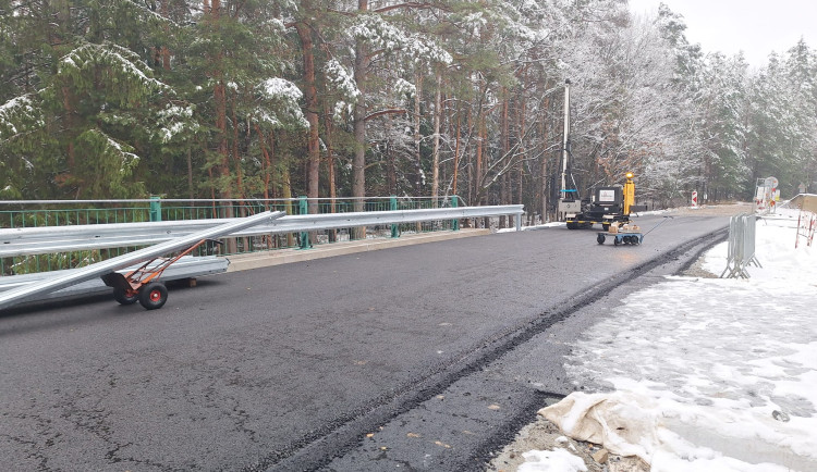 Oprava mostu v Halámkách se blíží ke konci. Práce vyšly na více než 17 milionů korun