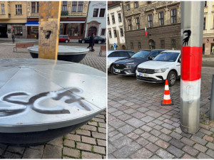 Němečtí fotbaloví fanoušci řádí v ulicích, posprejovali i zlacenou kašnu na náměstí