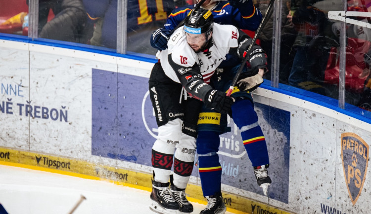 Sparta po čtyřech výhrách prohrála na ledě Motoru 1:3