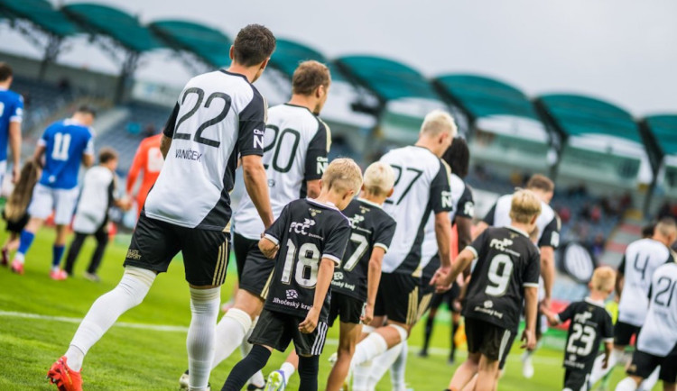 Tři hráči Dynama musí opustit zemi. Nemají povolení k pobytu, uvedla policie