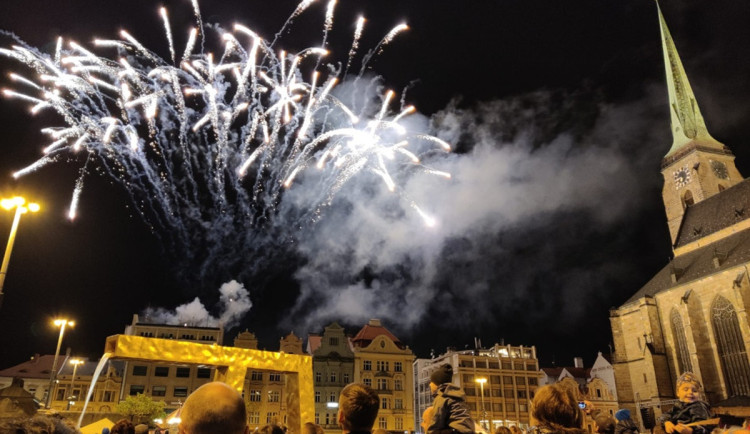 ANKETA: Obešli byste se Silvestra bez ohňostrojové kanonády?