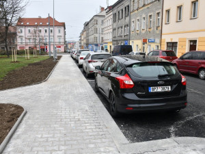 Na Husovo náměstí se opět vrátí doprava, opravy za 40 milionů mají zvýšit bezpečnost