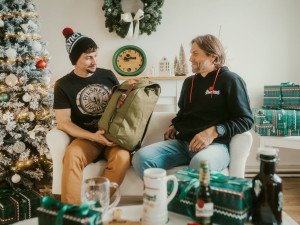 Plzeňský Prazdroj dává tipy na vánoční dárky Pilsner Urquell na poslední chvíli