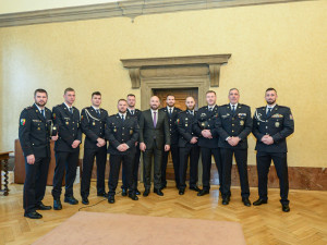 FOTO: Hrdinové, kteří žijí mezi námi. Na plzeňské radnici bylo oceněno 22 statečných