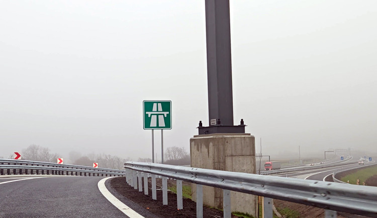 Po dálnici zdarma na slovo ministra. Režim na D1 u Přerova se překvapivě změnil