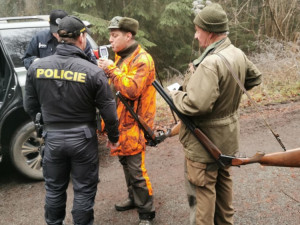 Policie kontroluje myslivecké hony. Od začátku sezony nenašla žádné porušení zákona