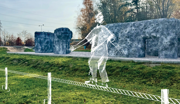 Slackline poblíž pumptracku na Plaské v Bolevci.