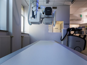 Nemocnice má nový rentgen. Zkrátí čas vyšetření a sníží radiační zátěž pro pacienty
