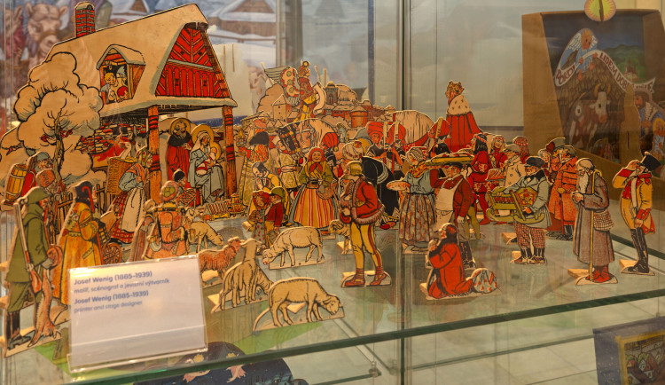 V zemědělském muzeu vystavují papírové betlémy, v jednom má Panna Marie tvář Kubišové