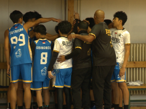 Basketbalisté z Bali válí na palubce