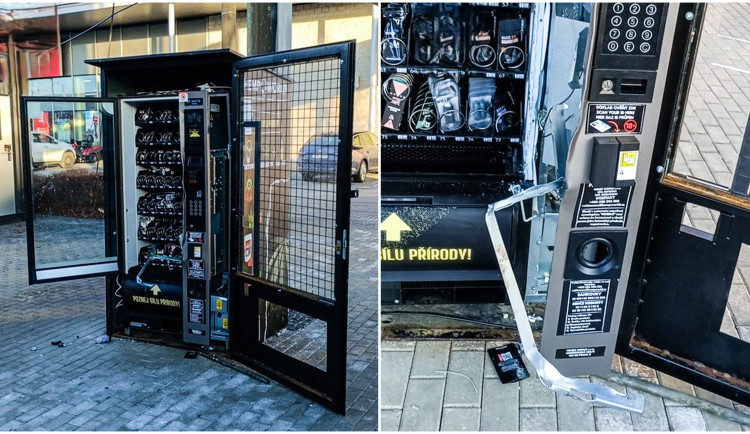 Někdo dostal neodolatelnou chuť na CBD a vykradl automat, pátrají po něm policisté