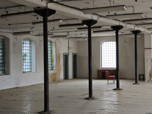 Město hledá návrhy na využití obří továrny na tkanice a stuhy z roku 1884