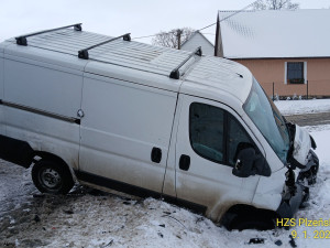 Hasiči se v pátek takřka nezastavili.