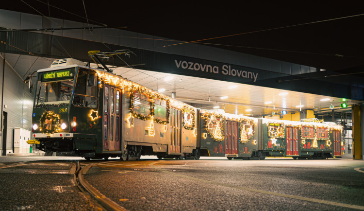 Plzeňská vánoční tramvaj