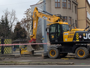 Rekonstrukce tramvajové trati ve Skvrňanské ulici pokračuje. Přinese omezení dopravy