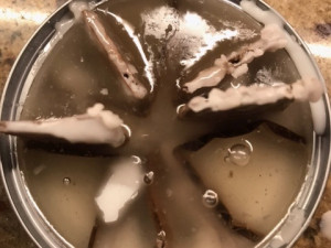 Takto vypadá speciální svíčka, která nejen svítí, ale dokáže i vyhřát celou místnost