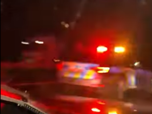 Šlo o minuty. Policie eskortovala po D5 německou sanitku jedoucí pro srdce do Prahy