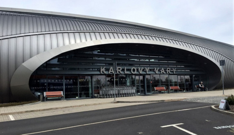 Karlovarský kraj podpoří provoz a rozvoj Letiště Karlovy Vary 27 miliony korun