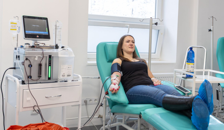 Nové centrum dárců plazmy zahájilo provoz, odběrem lze vydělat i 900 korun