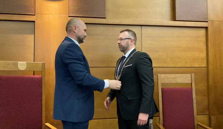 Havířovské zastupitelstvo by se dnes mělo zabývat výměnou na postu primátora