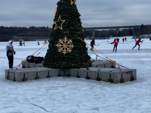 V prosinci se na přehradě hojně bruslilo. Aktuálně to už není bezpečné.