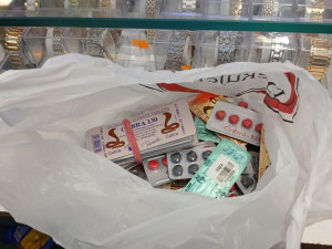 Celníci zabavily nelegální viagru a další stovky kusů neregistrovaných léčiv