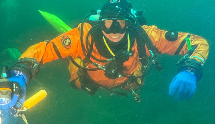 Desítky zásahů pod hladinou ročně. Jihočeský kraj má 23 hasičů-potápěčů