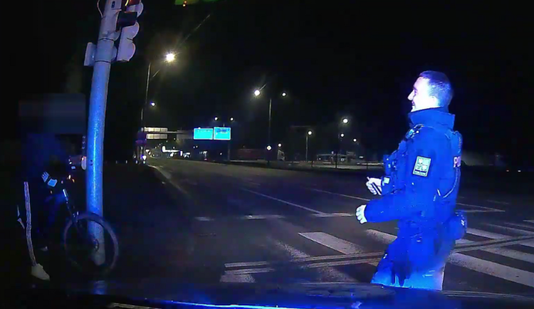 VIDEO: Známý recidivista ukradl elektrokolo za sto tisíc, jízda však netrvala dlouho