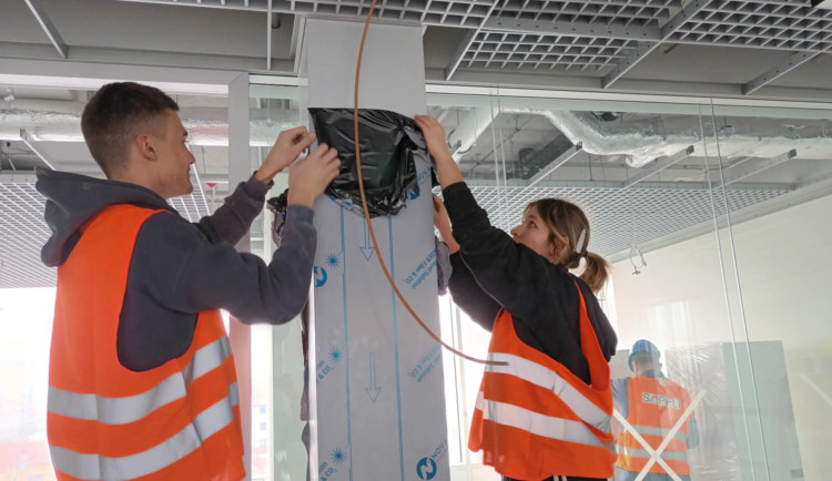 FOTOGALERIE: Nová radnice v Přerově je před dokončením. Otevře se v polovině roku