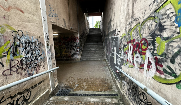 Děsivý podchod nahradí lávka