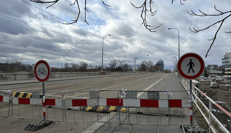 Vrátí se tramvaje na Libeňský most? Praha zvažuje dočasnou konstrukci
