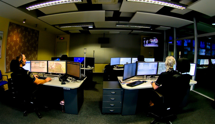 Dnes je Evropský den linky 112. Víte, jak volat v nouzi?